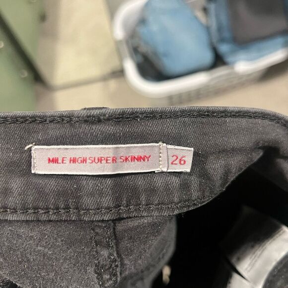 Levi’s mile high skinny jeans like new - Picture 6 of 6